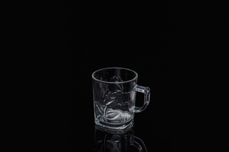 玻璃酒杯的耐熱性如何？玻璃杯能承受多高溫度？